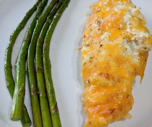 Creamy Cheesy Chicken Recipe - Your Wandering Foodie