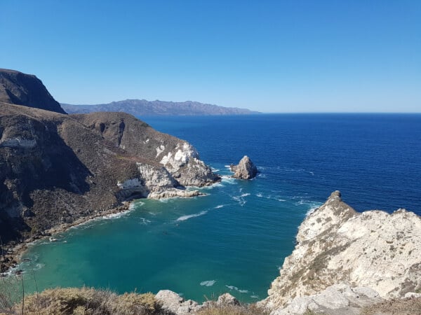 Southern California Itinerary: Potato Harbour Lookout on Santa Cruz Island: the water is so blue and the cliffs are stunning 